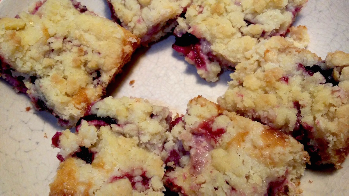 Fruit Platz (Crumb Cake) - Family Cookbook